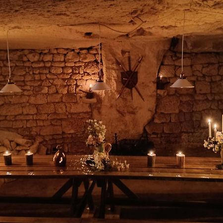 Meuble De Tourisme Petit Chail Saint Savinien 外观 照片