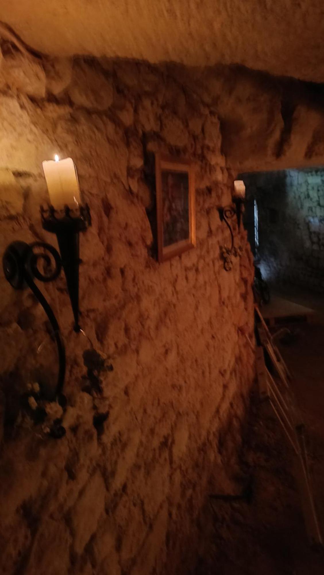 Meuble De Tourisme Petit Chail Saint Savinien 外观 照片