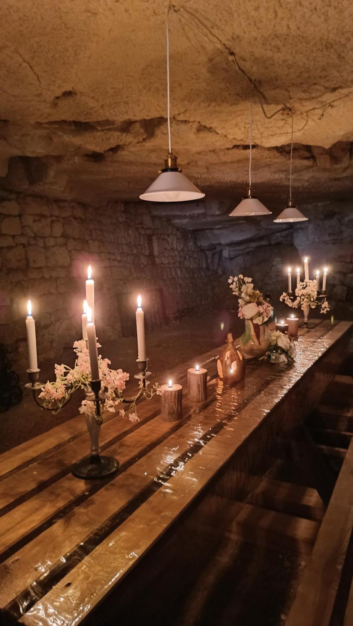 Meuble De Tourisme Petit Chail Saint Savinien 外观 照片