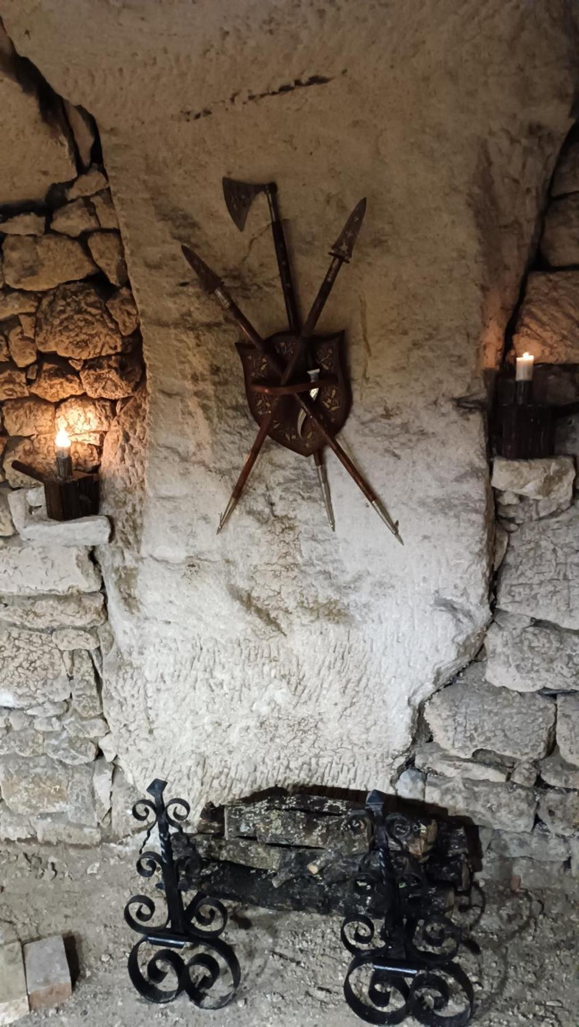 Meuble De Tourisme Petit Chail Saint Savinien 外观 照片