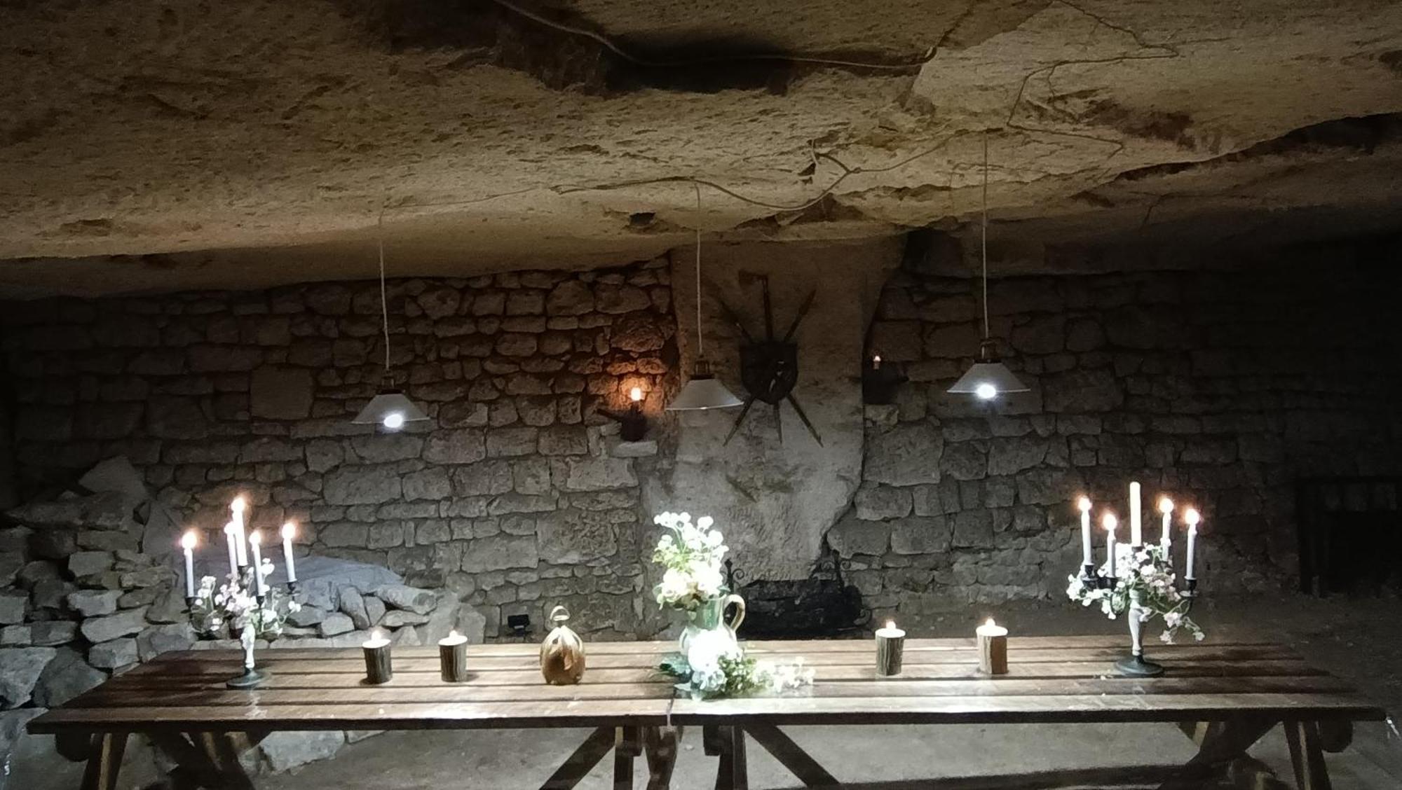 Meuble De Tourisme Petit Chail Saint Savinien 外观 照片
